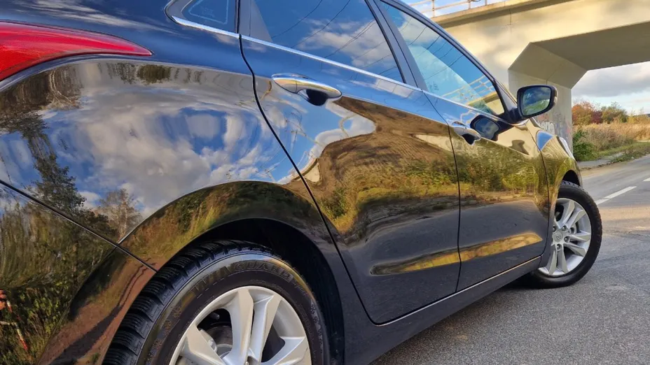 HYUNDAI i30 -