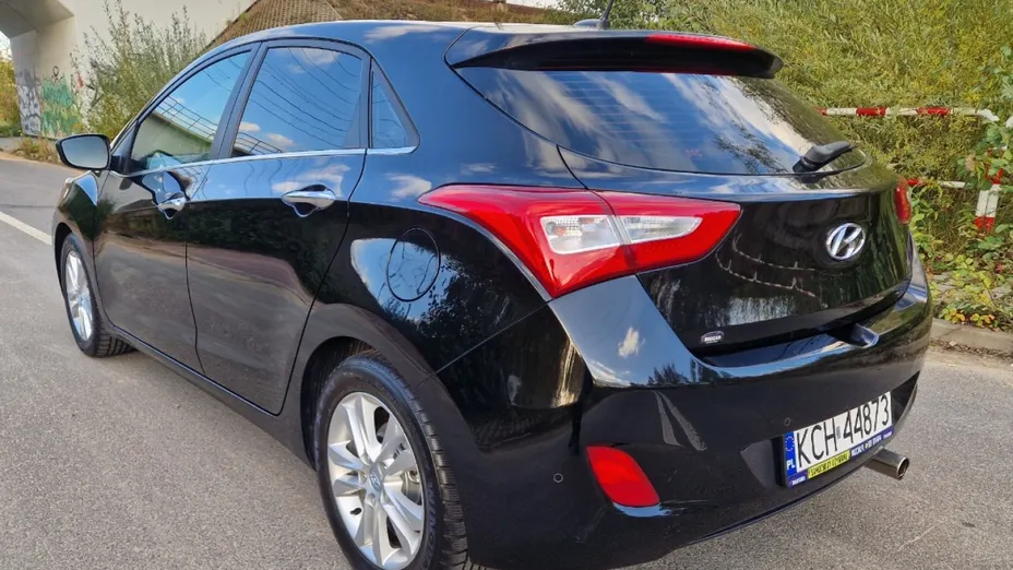 HYUNDAI i30 -