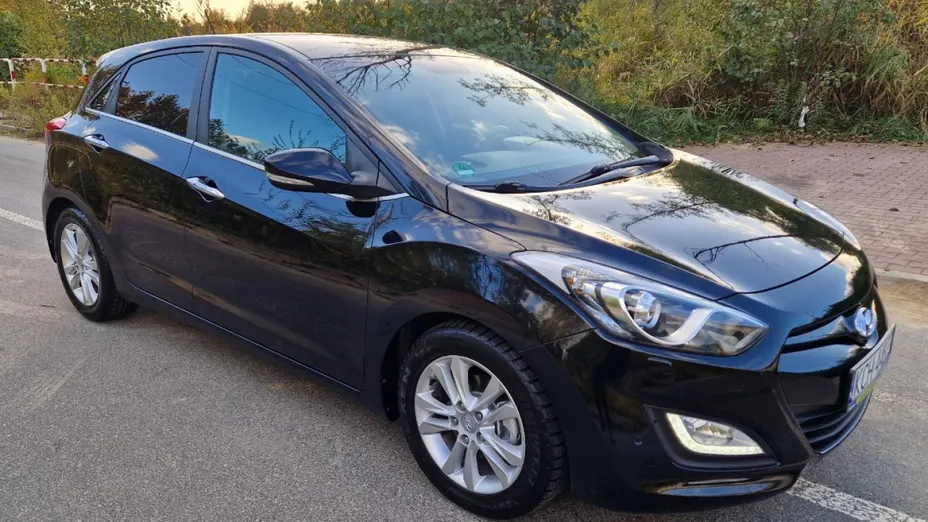 HYUNDAI i30 -