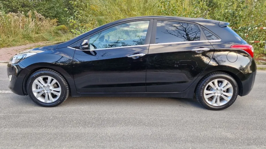 HYUNDAI i30 -
