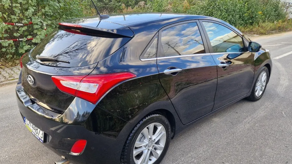 HYUNDAI i30 -
