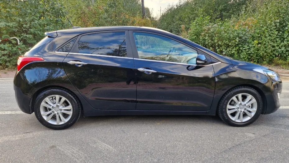 HYUNDAI i30 -