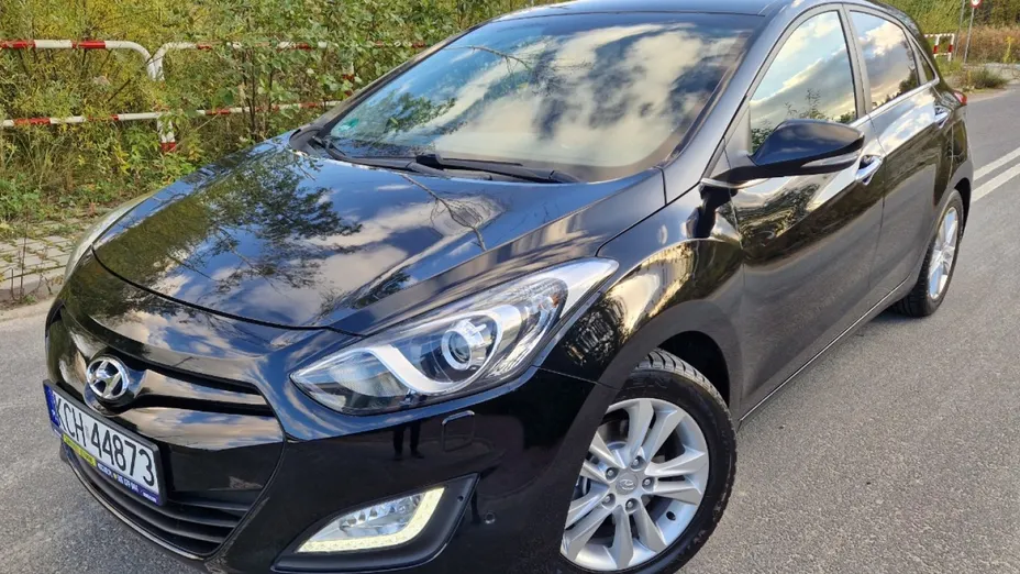 HYUNDAI i30 -