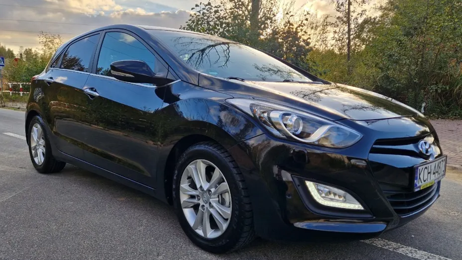 HYUNDAI i30 -