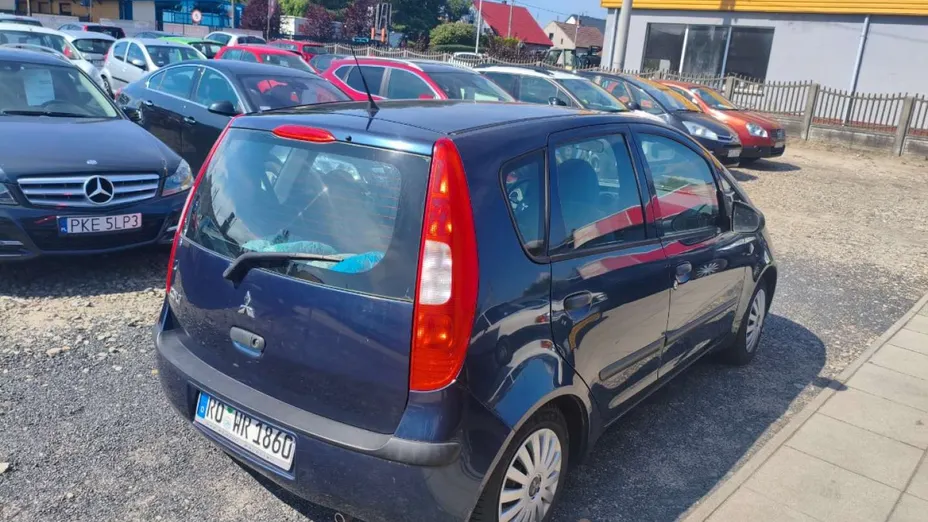 MITSUBISHI Colt -