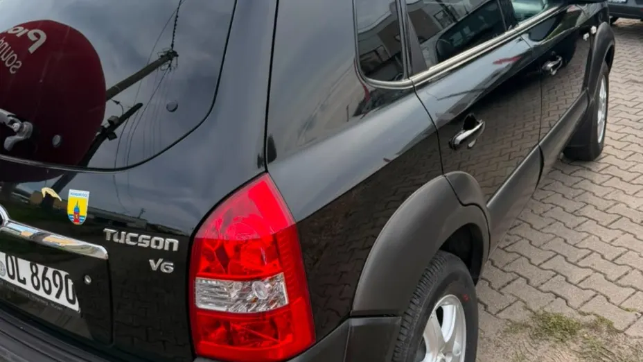 HYUNDAI Tucson -