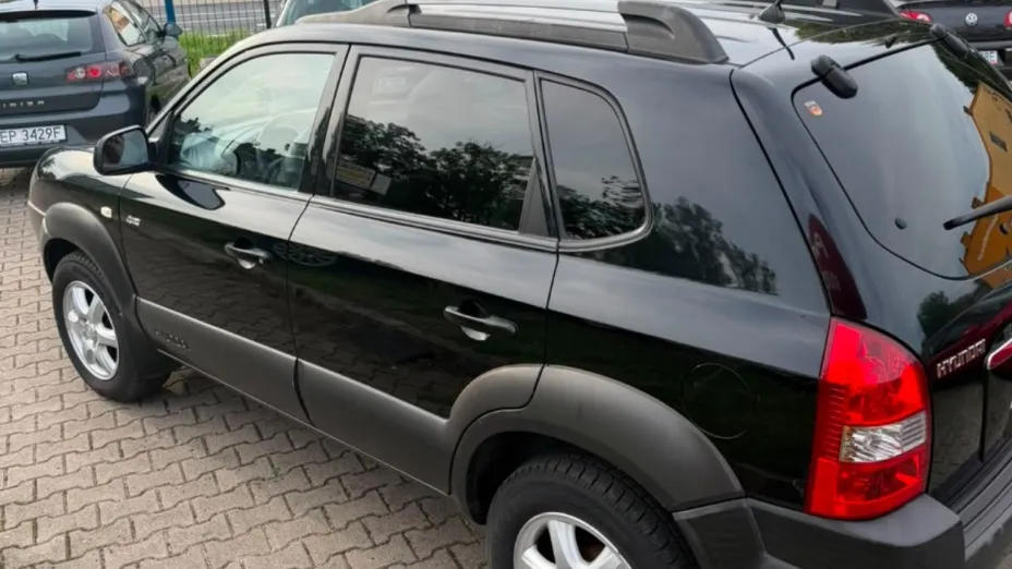 HYUNDAI Tucson -