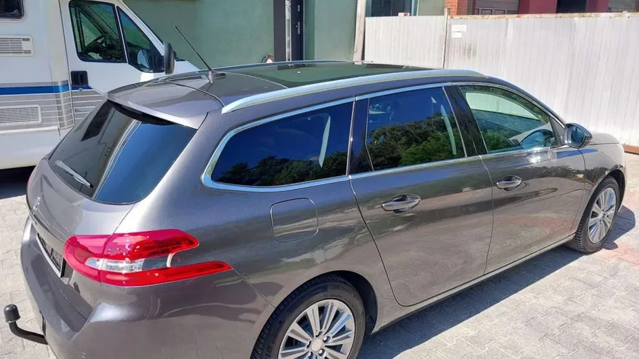 PEUGEOT 308 -