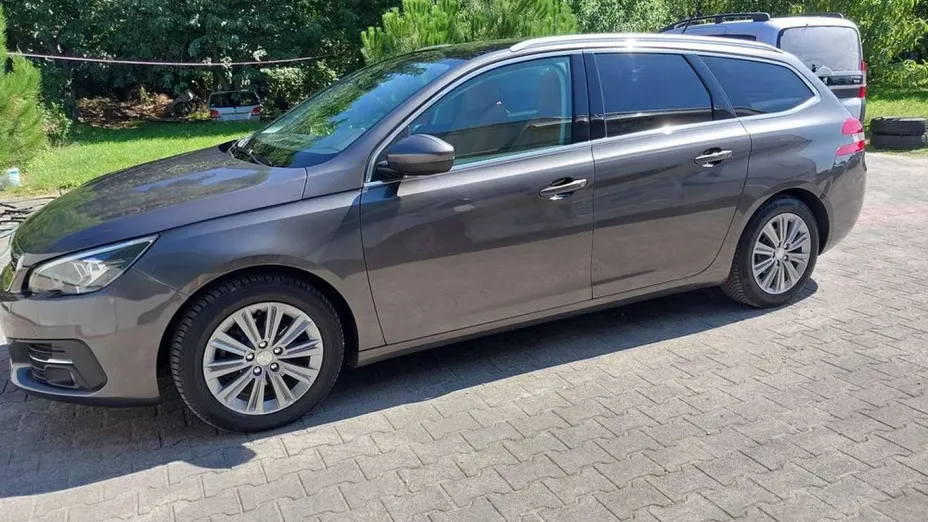 PEUGEOT 308 -