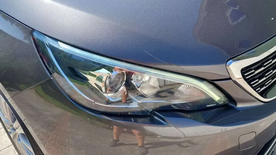 PEUGEOT 308 -