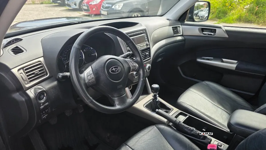 SUBARU Forester -