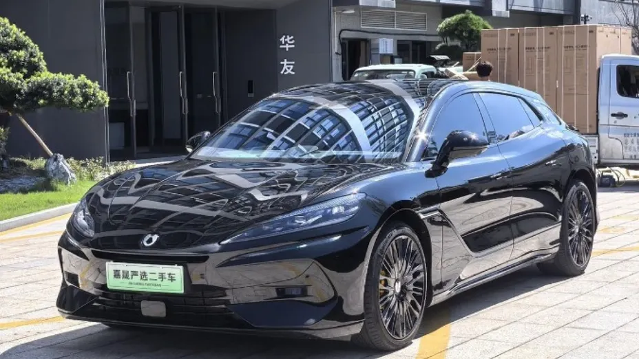 DENZA Z9 GT -