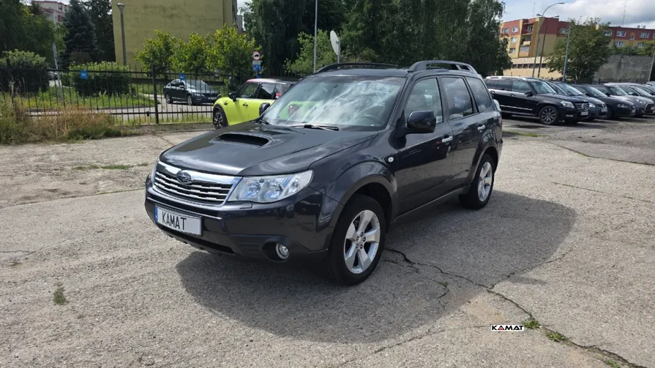 SUBARU Forester -