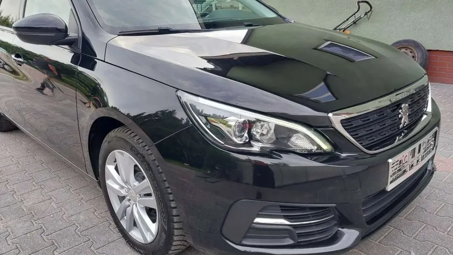 PEUGEOT 308 -