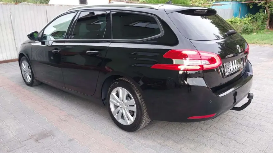 PEUGEOT 308 -