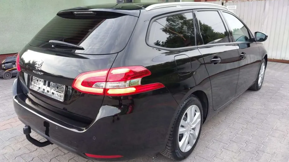 PEUGEOT 308 -