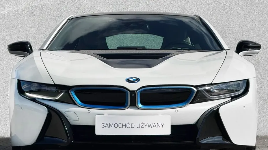 BMW i8 -