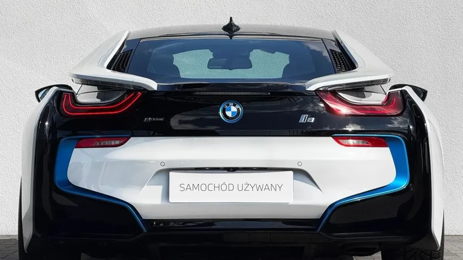 BMW i8 -