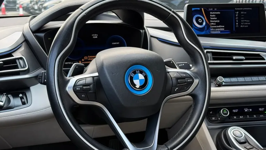 BMW i8 -