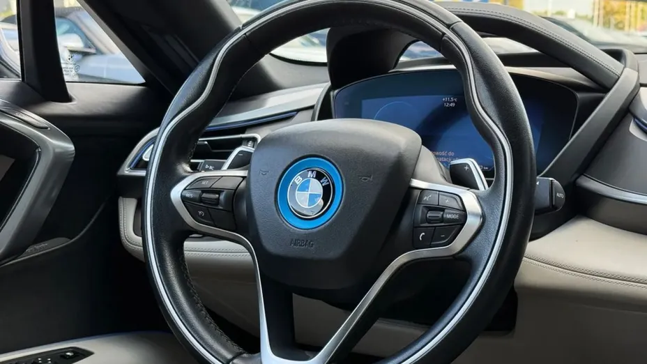 BMW i8 -