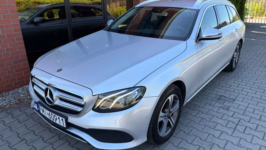 MERCEDES-BENZ E Klasa -