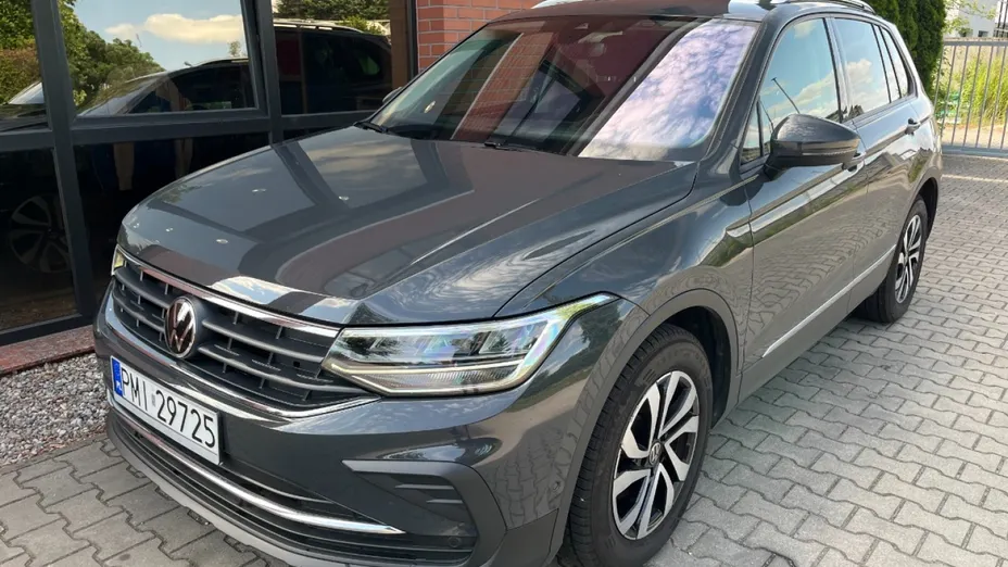 VOLKSWAGEN Tiguan -
