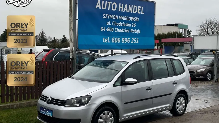 VOLKSWAGEN Touran -