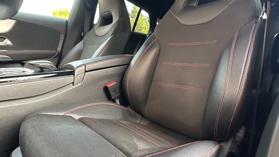 MERCEDES-BENZ CLA -