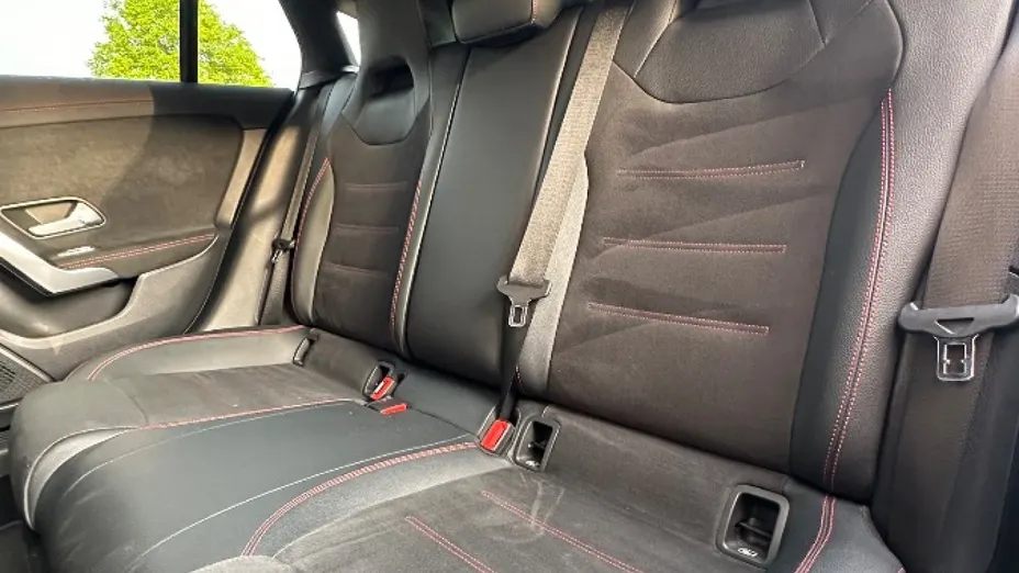 MERCEDES-BENZ CLA -