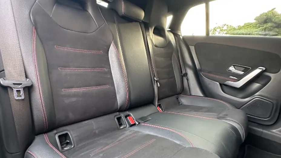 MERCEDES-BENZ CLA -
