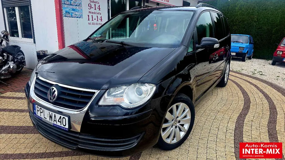 VOLKSWAGEN Touran -