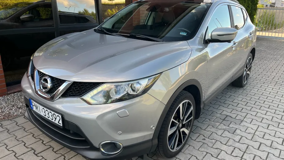 NISSAN Qashqai -