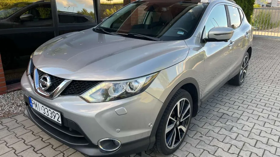 NISSAN Qashqai -