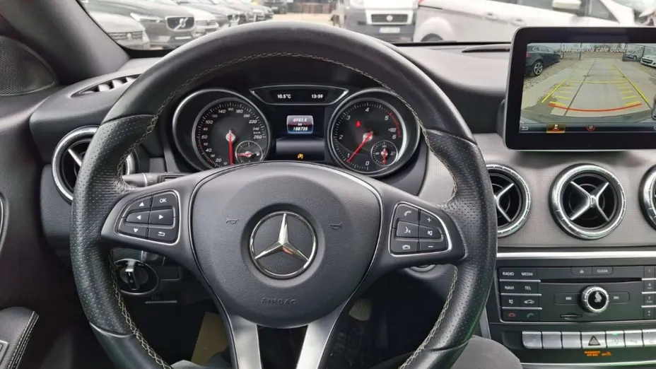 MERCEDES-BENZ CLA -