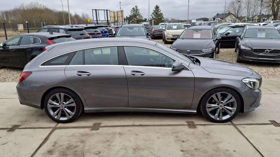 MERCEDES-BENZ CLA -