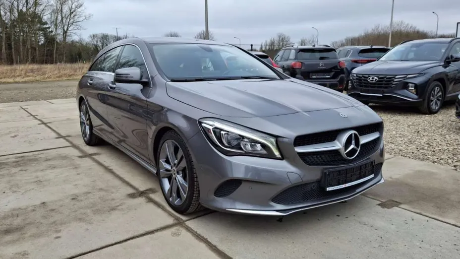 MERCEDES-BENZ CLA -