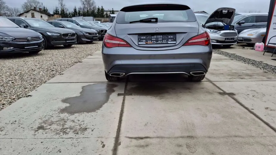 MERCEDES-BENZ CLA -