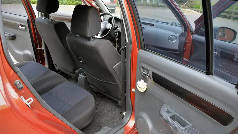 SUZUKI Swift -