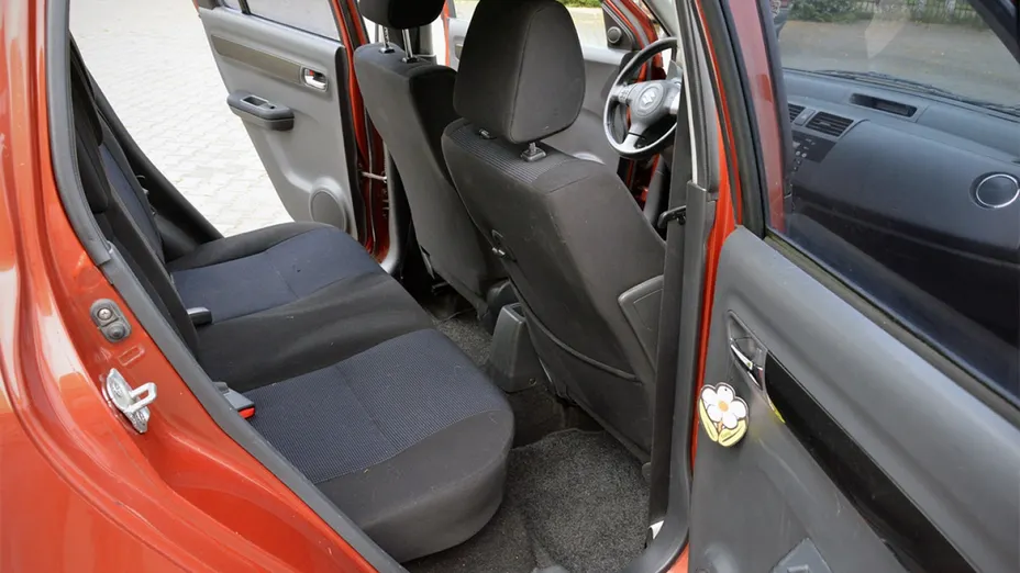 SUZUKI Swift -