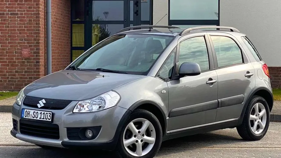 SUZUKI SX4 -