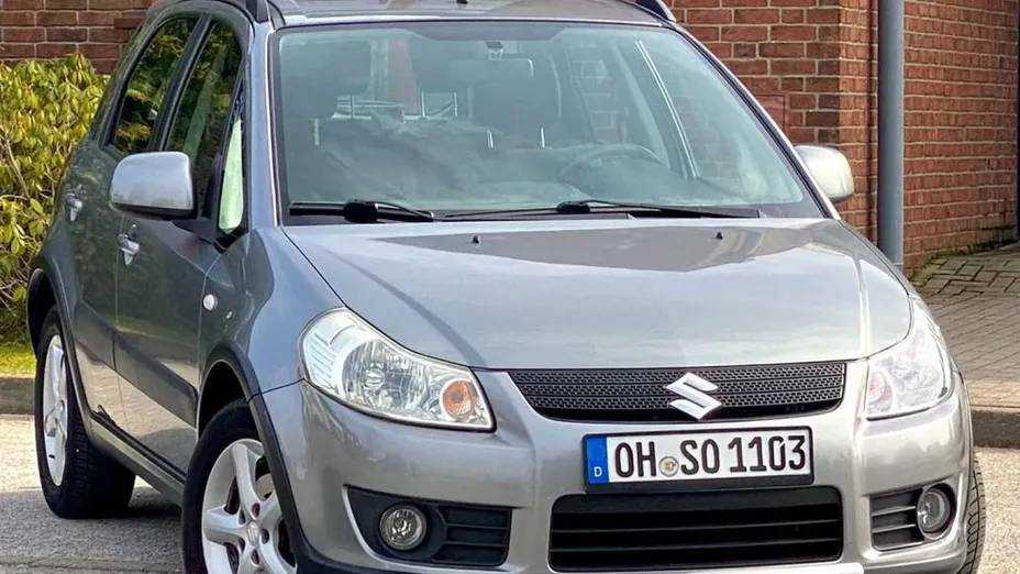 SUZUKI SX4 -