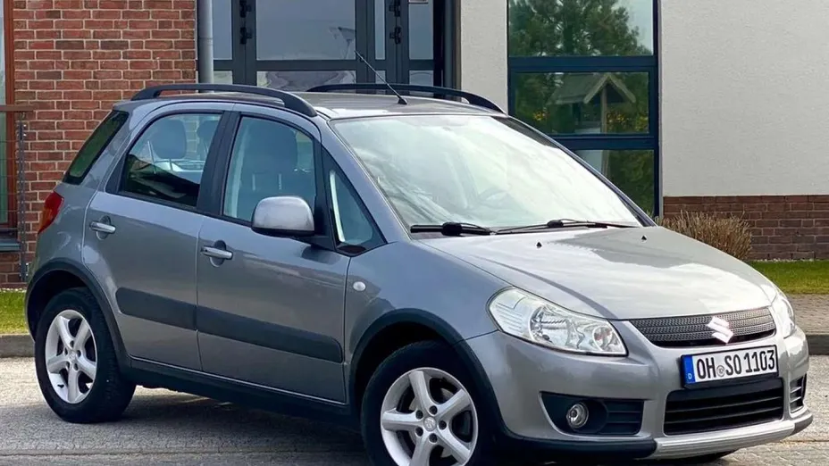 SUZUKI SX4 -
