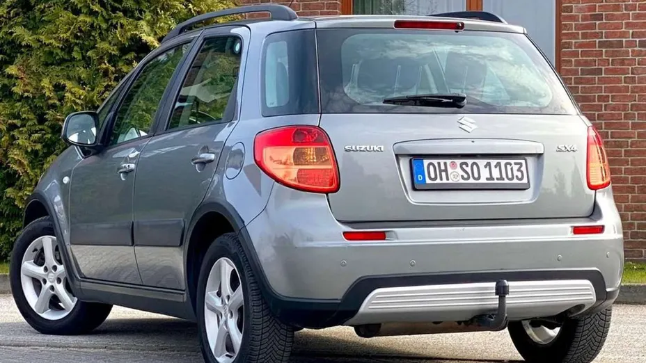 SUZUKI SX4 -
