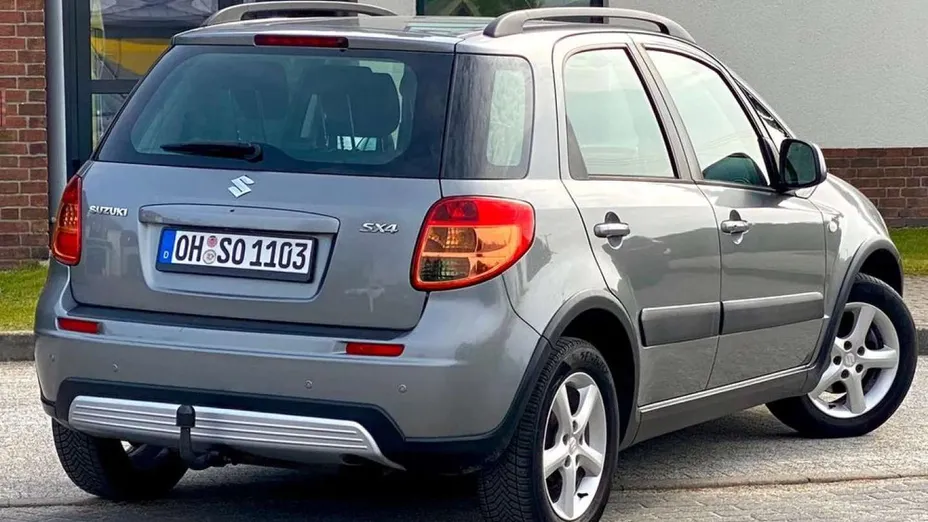 SUZUKI SX4 -
