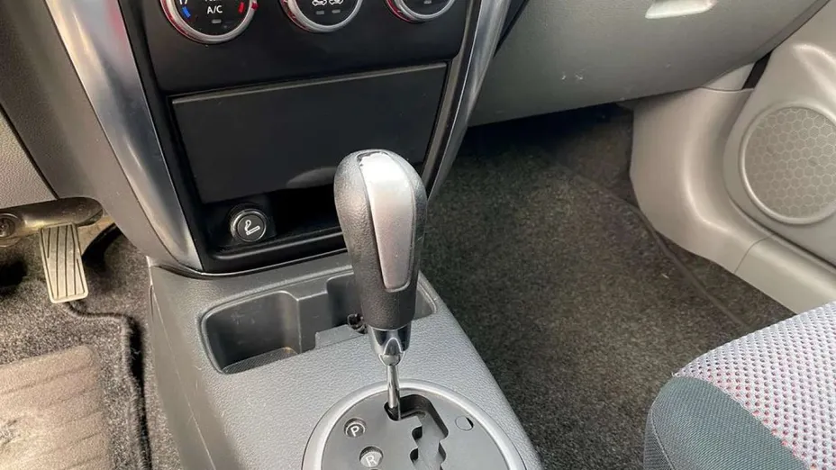 SUZUKI SX4 -