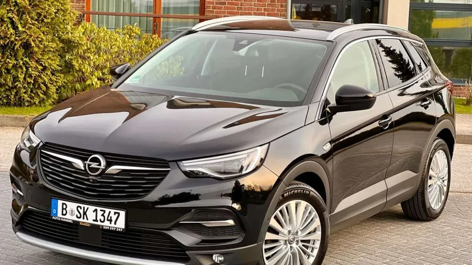 OPEL Grandland X -