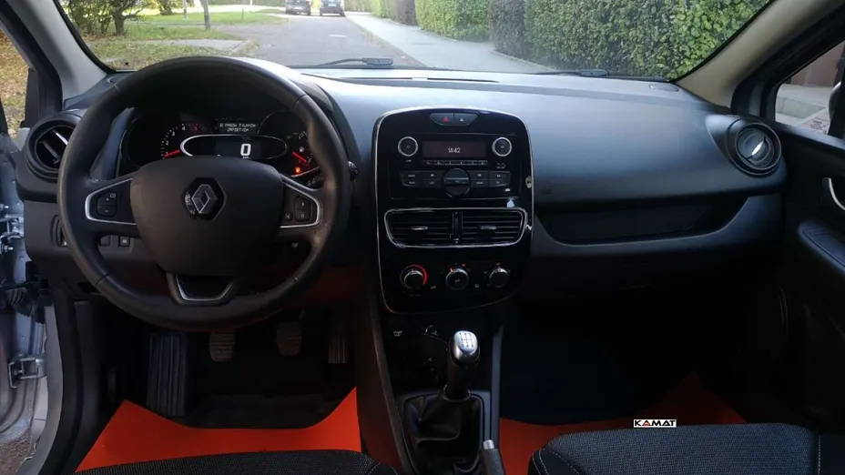 RENAULT Clio -