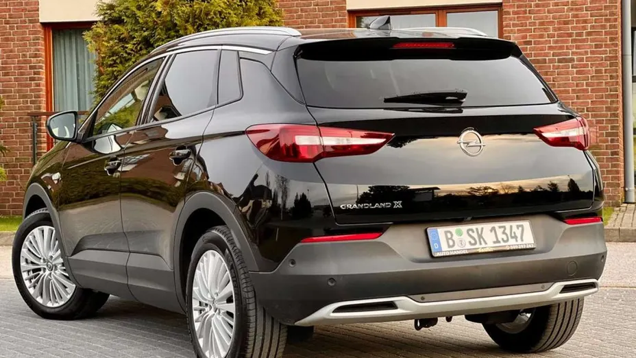 OPEL Grandland X -