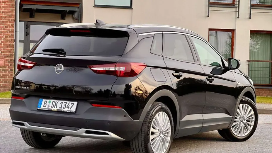 OPEL Grandland X -