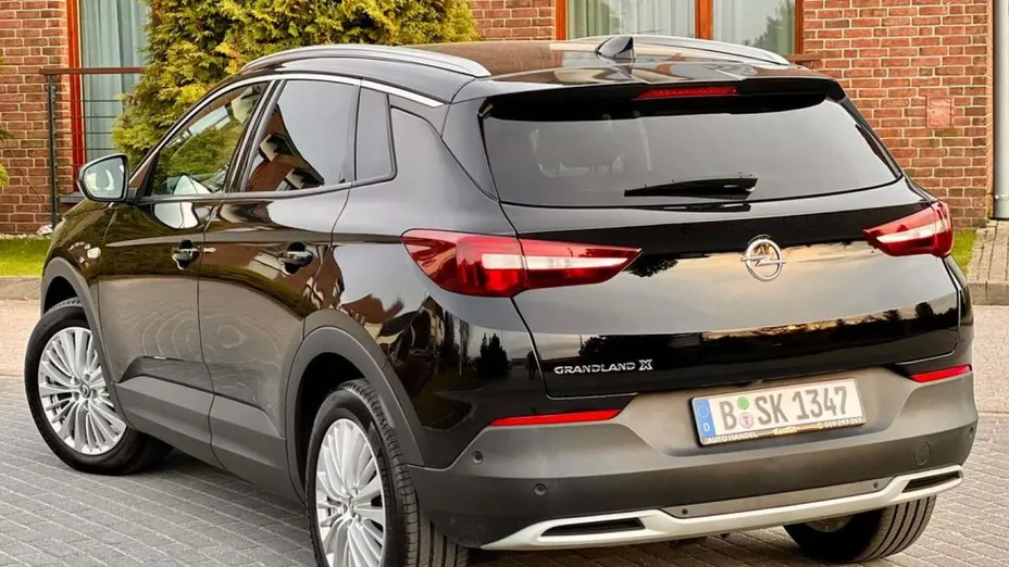 OPEL Grandland X -